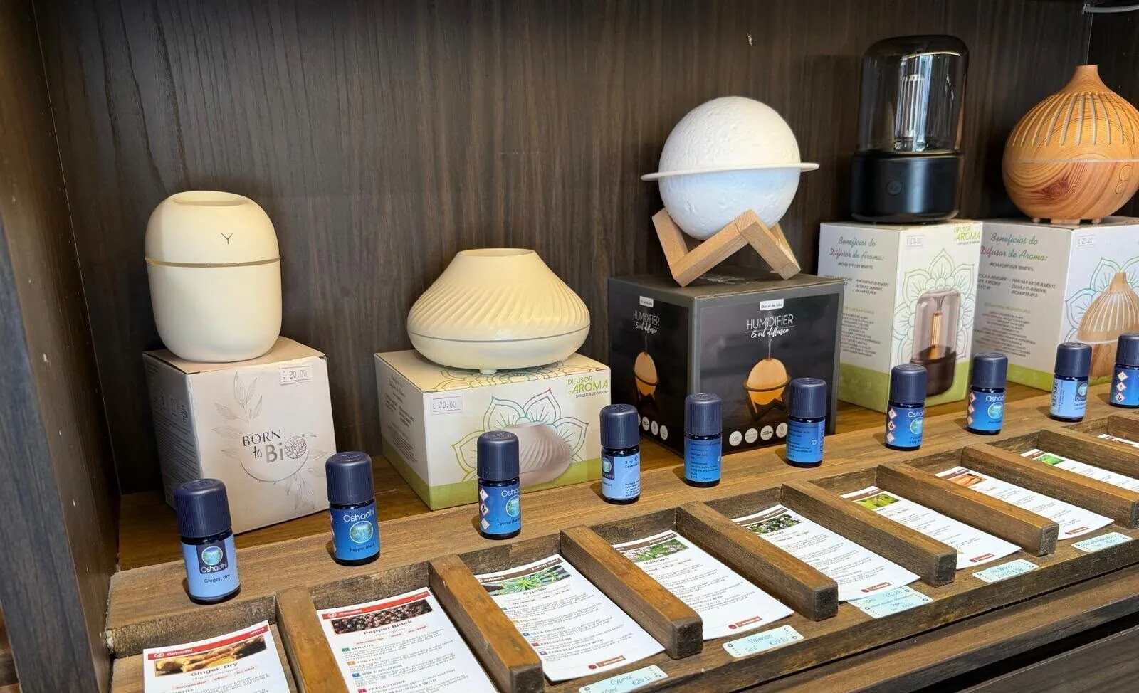 Aroma diffusers